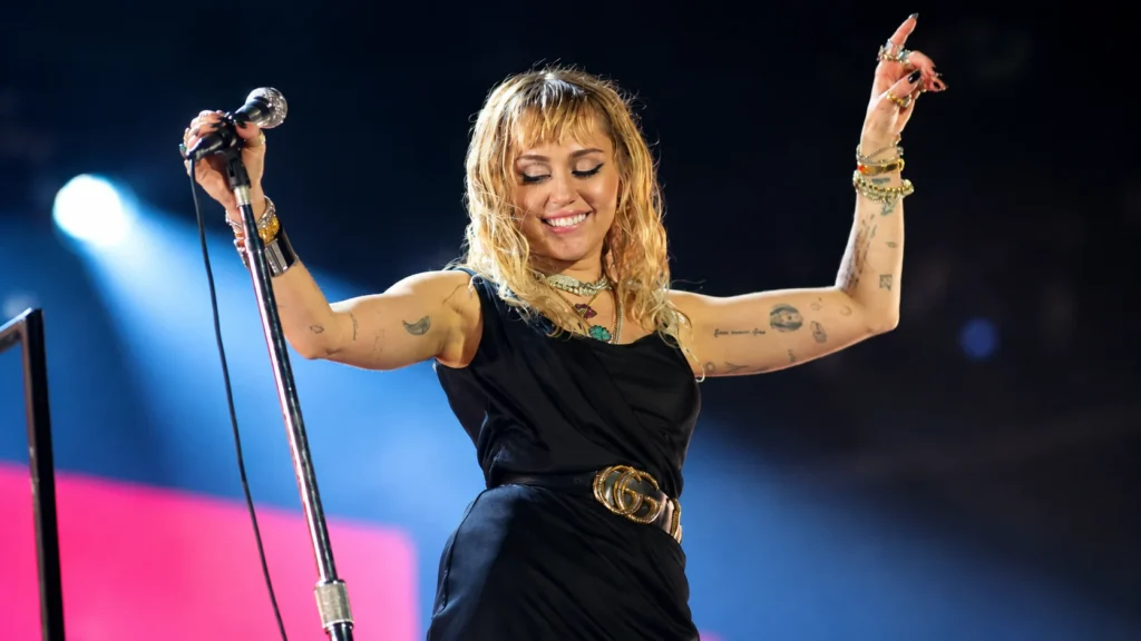 Miley Cyrus Announces Hollywood Bowl Shows